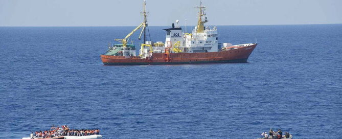 Par Commander, U.S. Naval Forces Europe-Africa/U.S. 6th Fleet — 160729-N-ZE250-283, Domaine public, https://commons.wikimedia.org/w/index.php?curid=72200043