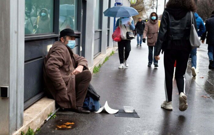 Homme qui fait la manche