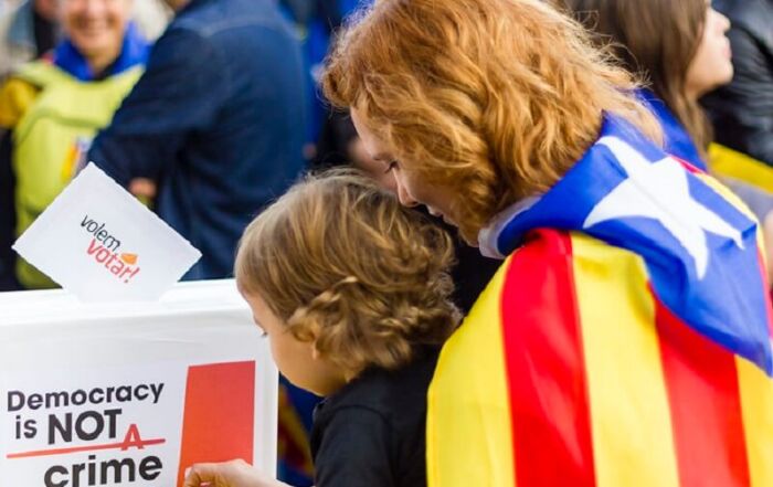 La démocratie n'est pas un crime © vx_lentz