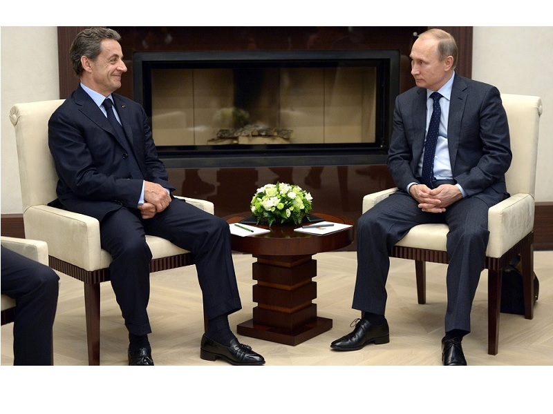 Vladimir Poutine et Nicola Sarkozy en 2015 © Пресс-служба Президента России