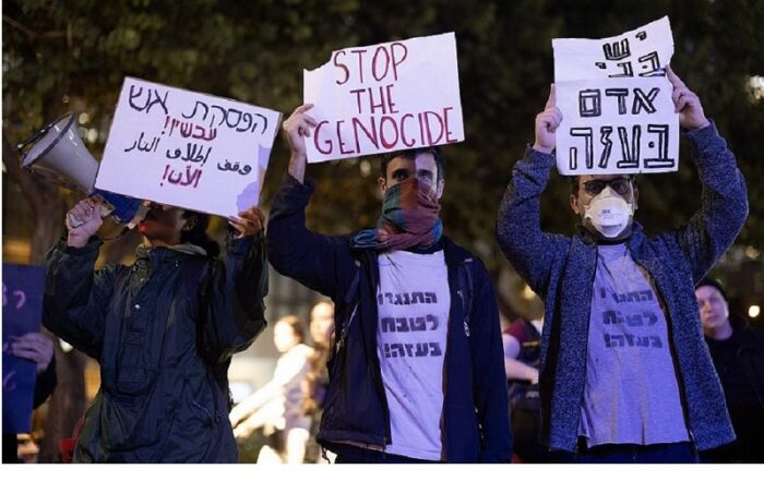 Militants protestant contre la guerre à Gaza à Tel Aviv le 16 janvier © Oren Ziv