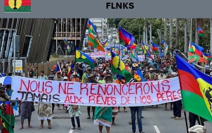 En tête FLNKS avec photo