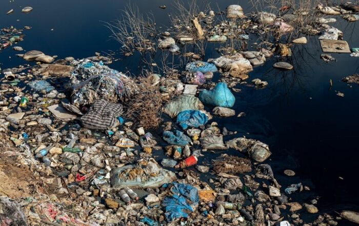 Pollutions par les plastiques ©pexels-collab-media