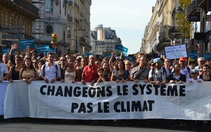 Changeons le système, pas le climat © Jeanne Menjoulet