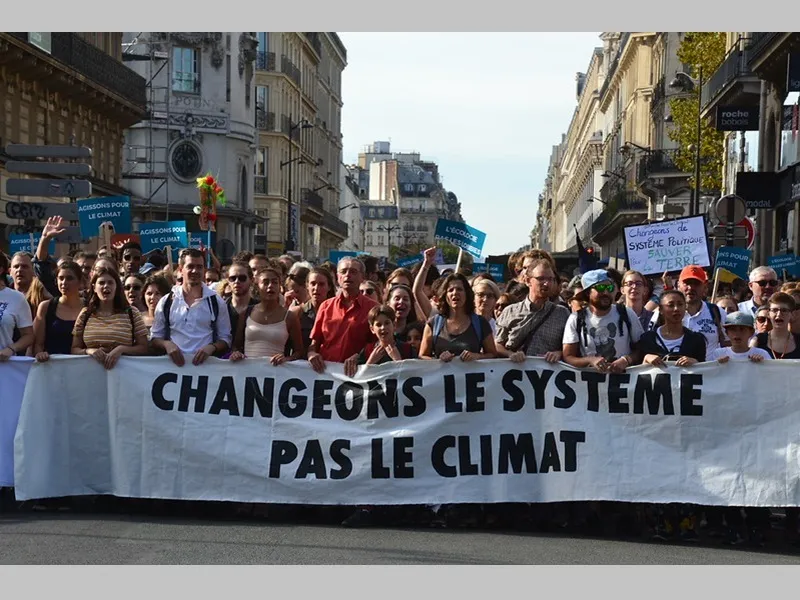 Changeons le système, pas le climat © Jeanne Menjoulet