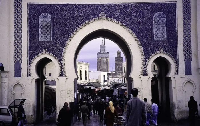 La porte de ville Bab Boujloud – Fès – Maroc © Angeline A. van Achterberg